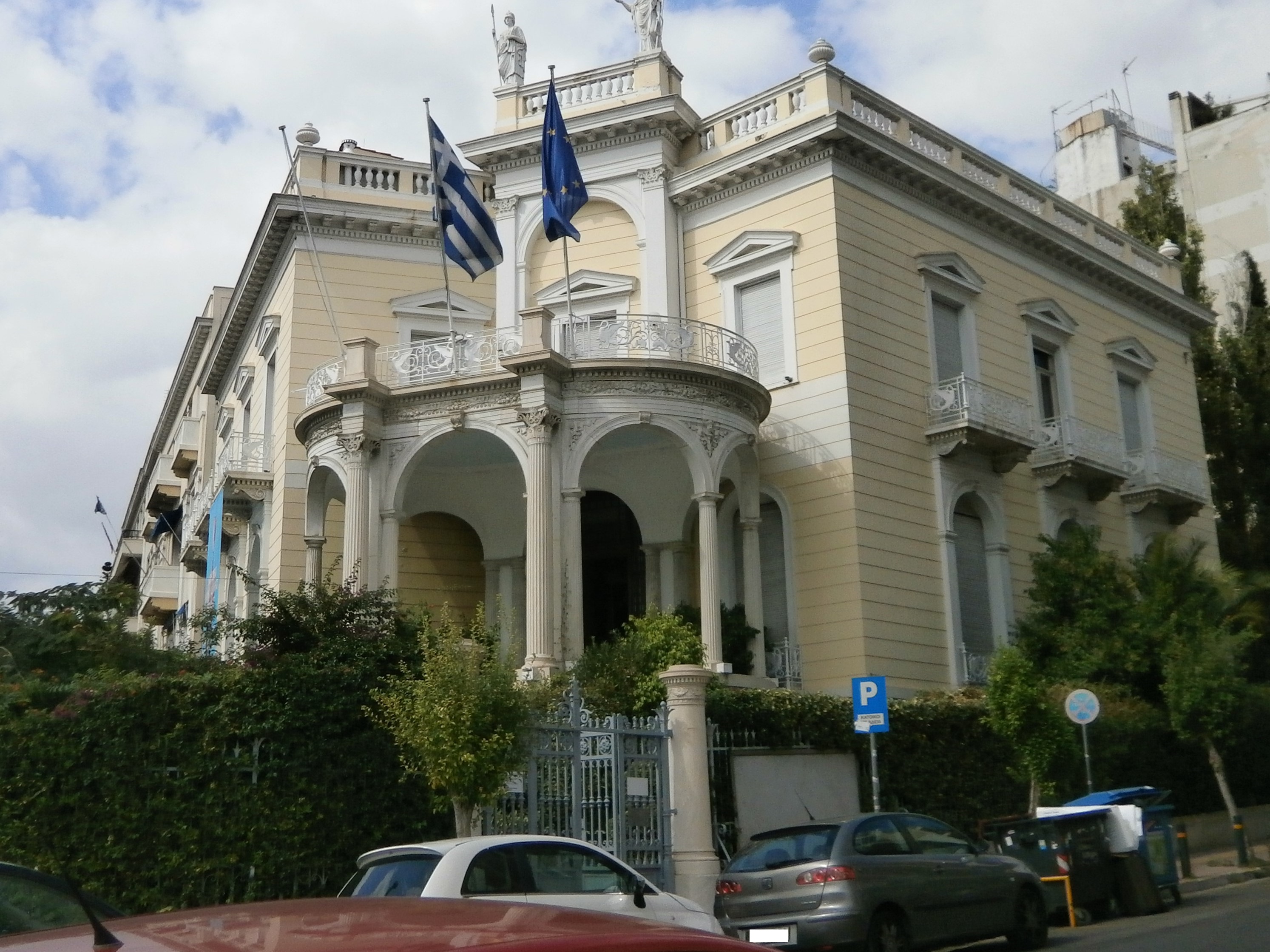 General view of building (2014)