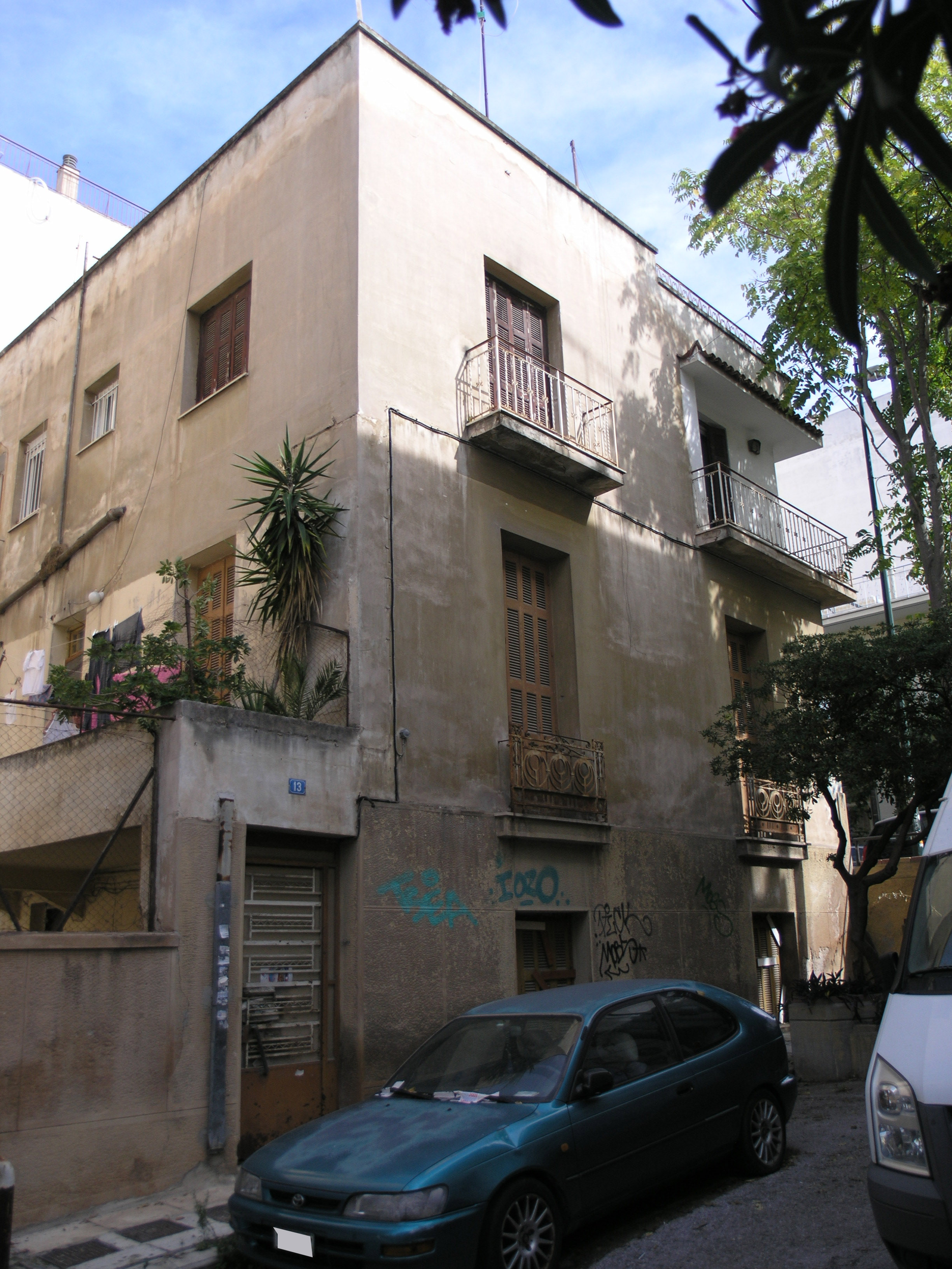 Γενική όψης επί της οδού Θερρικλείδων