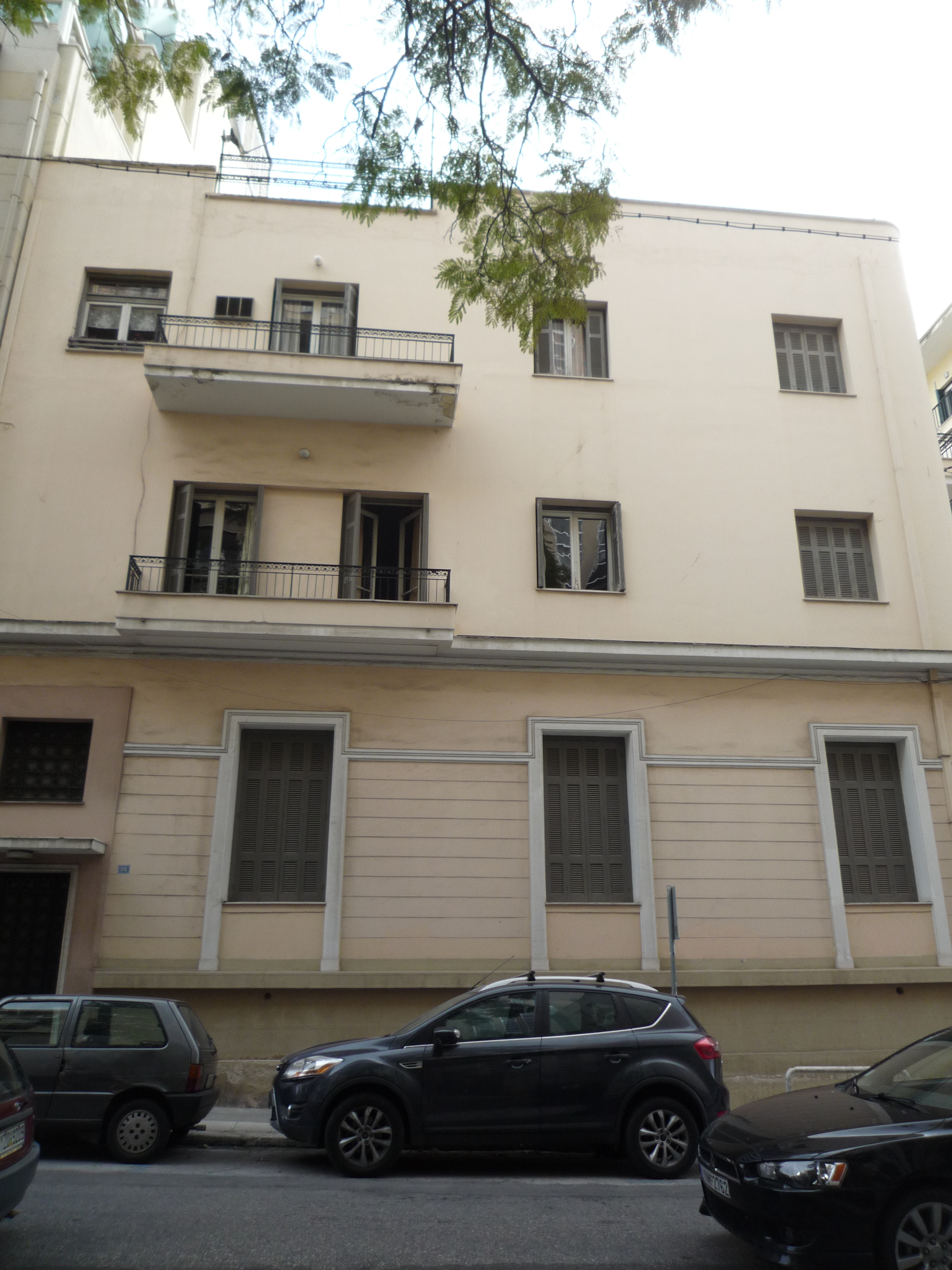 General view of the facade on Soutsou D. street (2014)