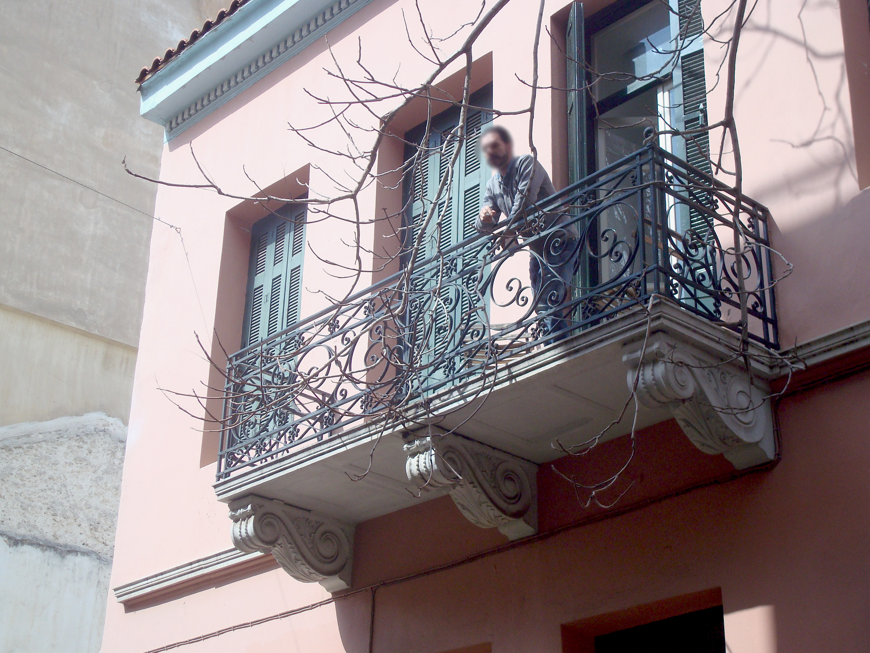 General view of balcony (2015)