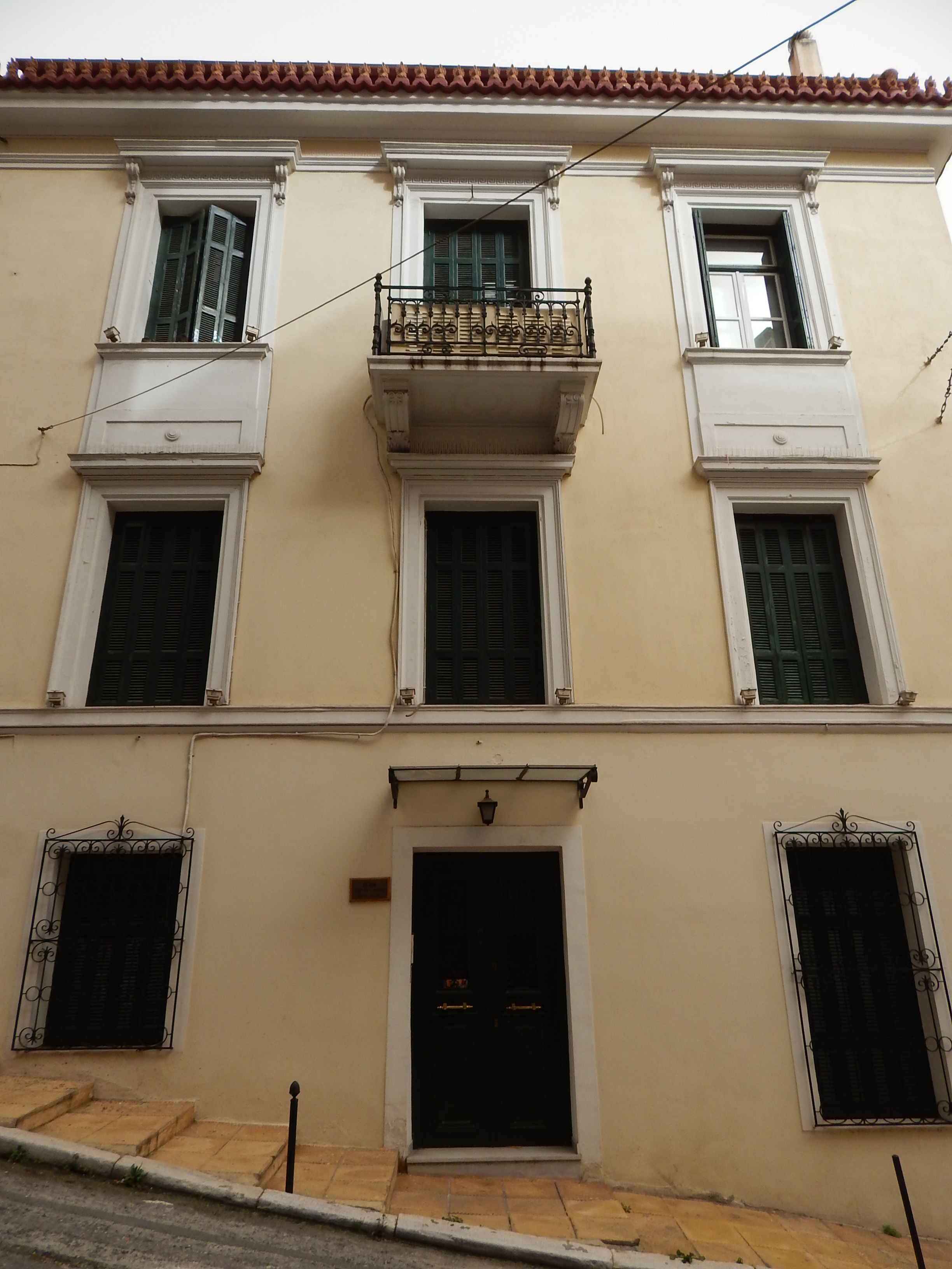 General view of secondary facade