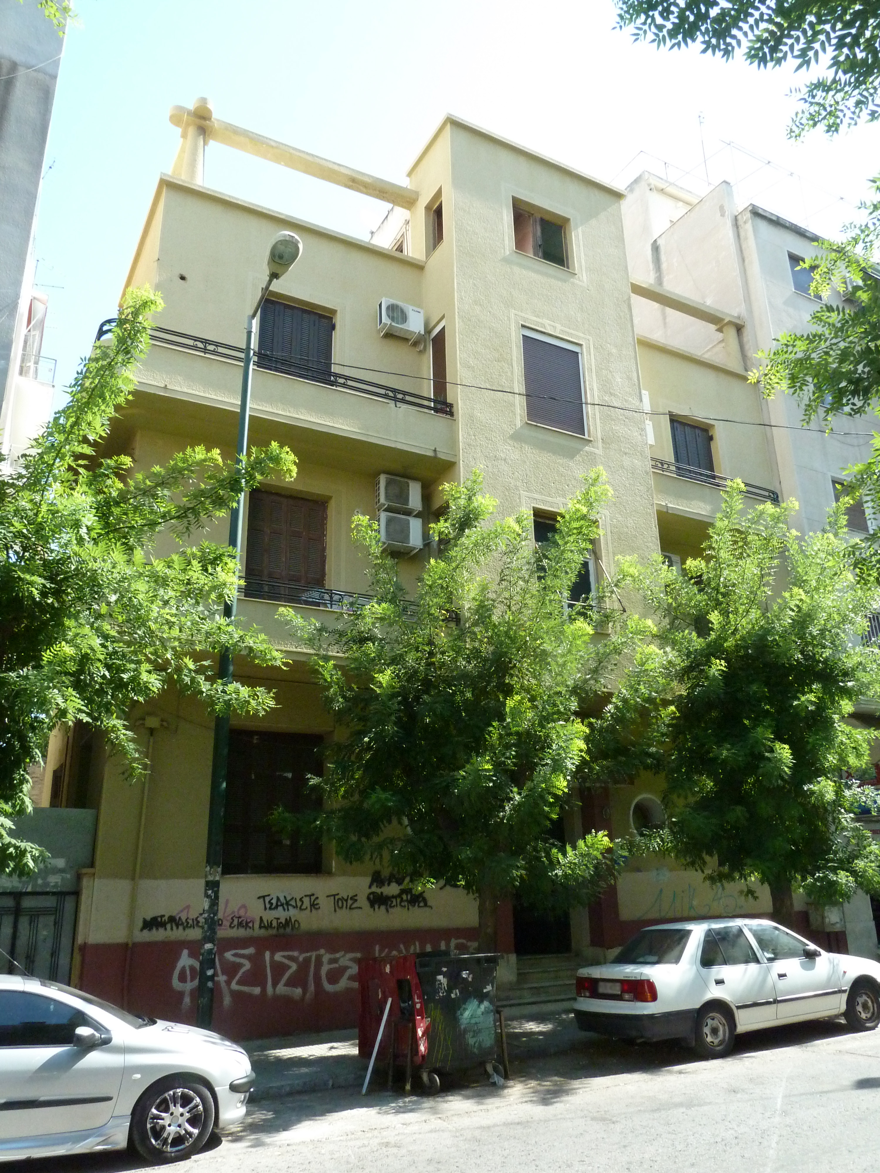 General view of building (2013)