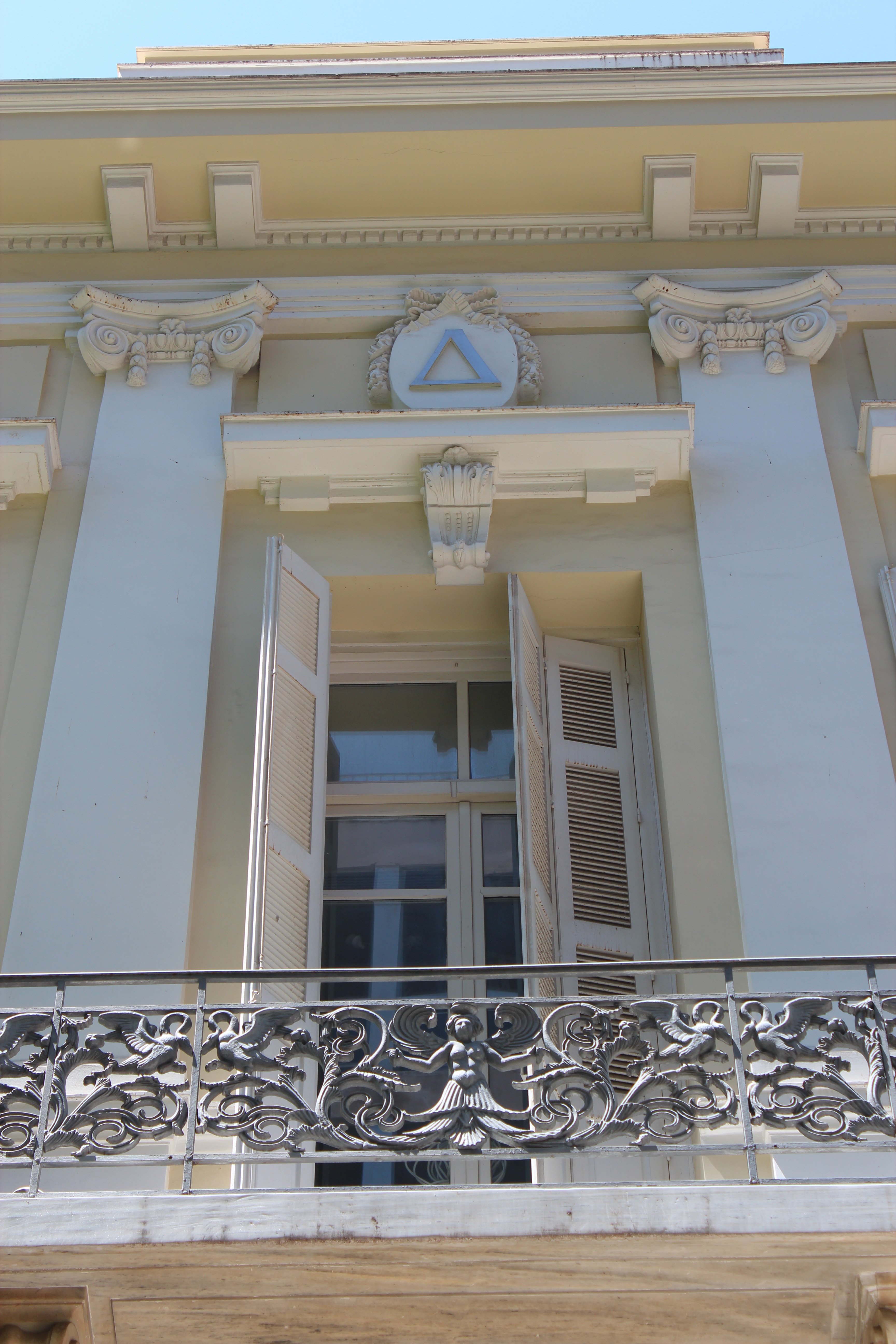 Λεπτομέρεια κύριας όψης