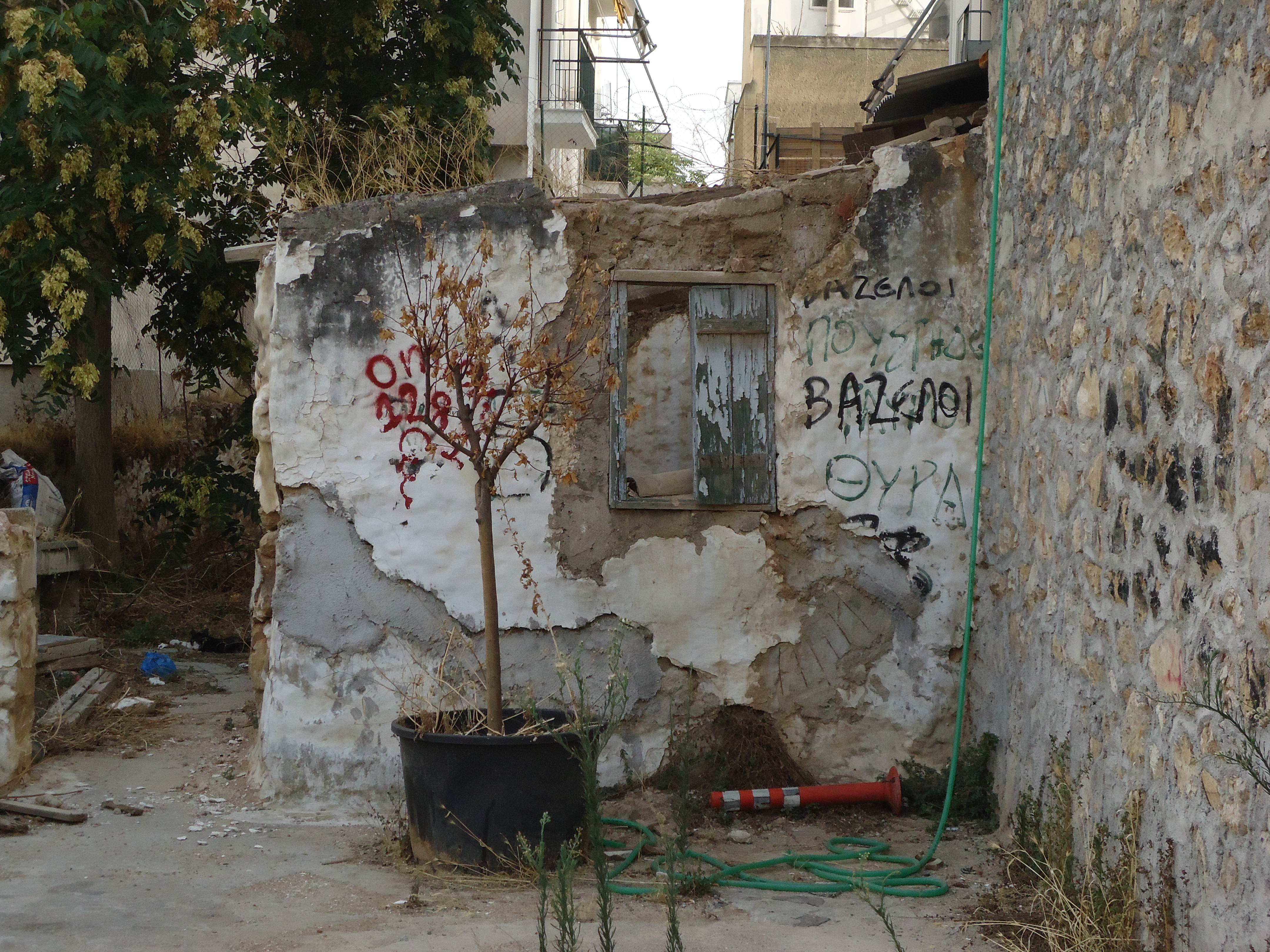Λεπτομέρεια πλάγιας όψης κτίσματος