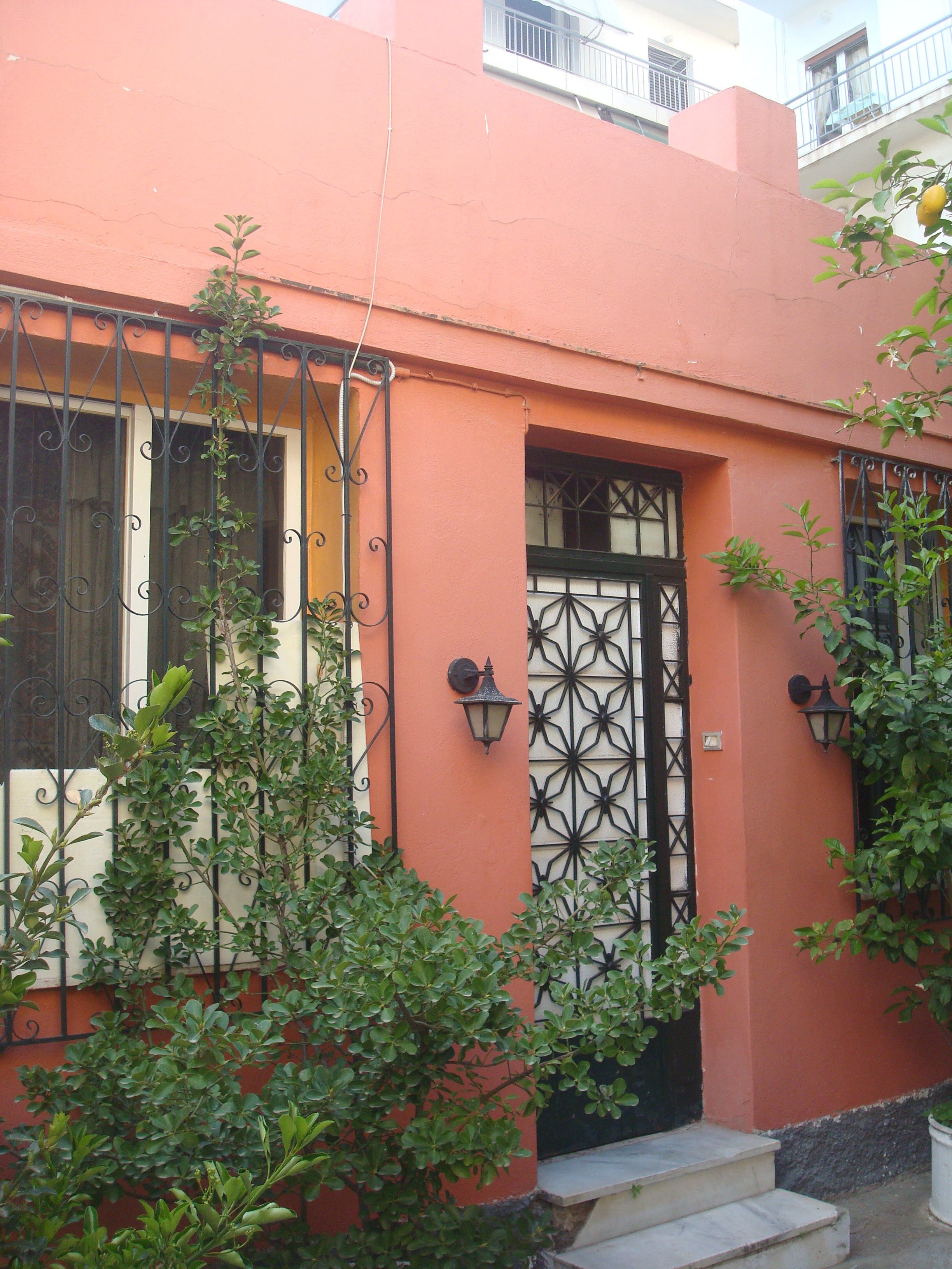 General view of the main facade (2013)