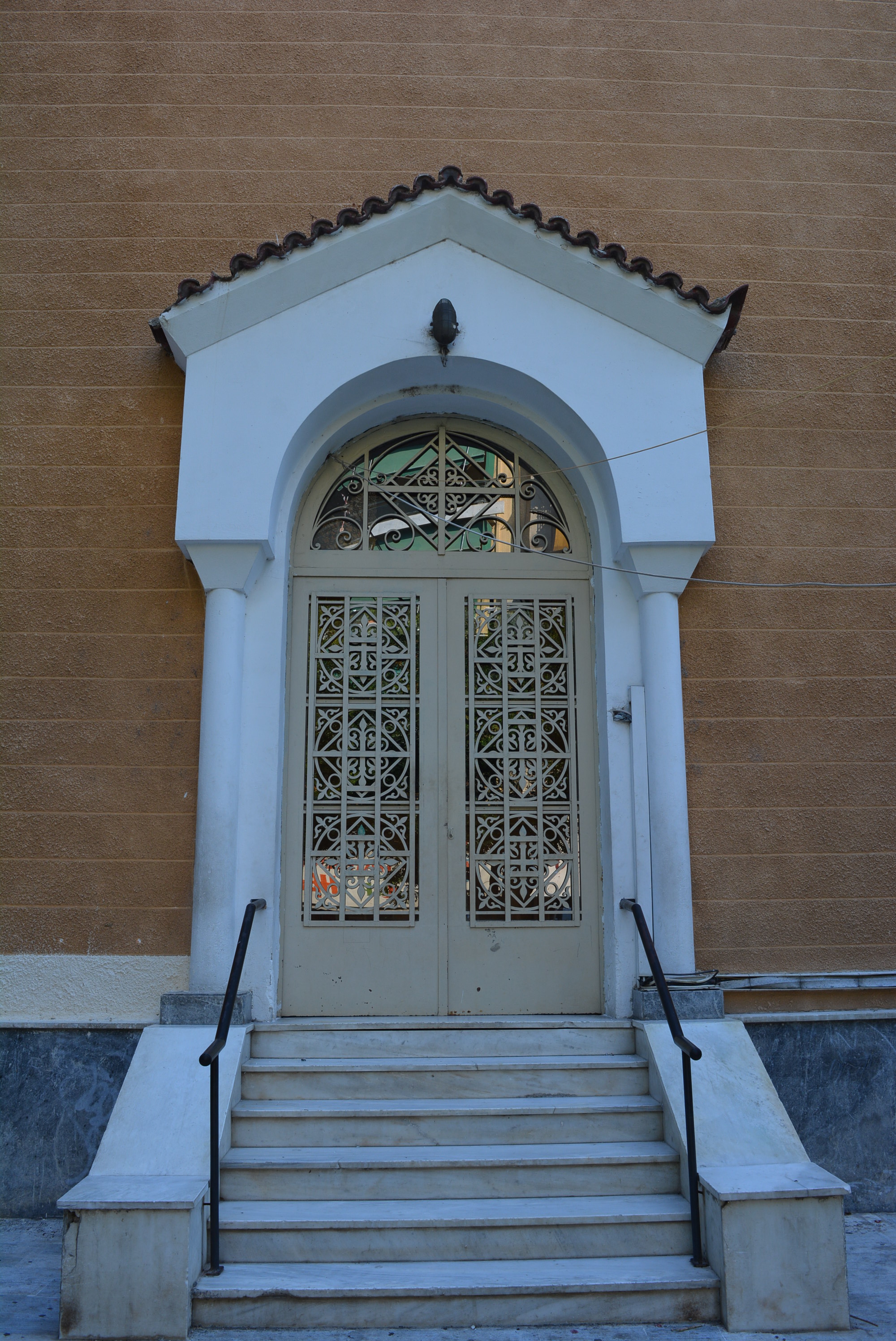 Detail of side entrance