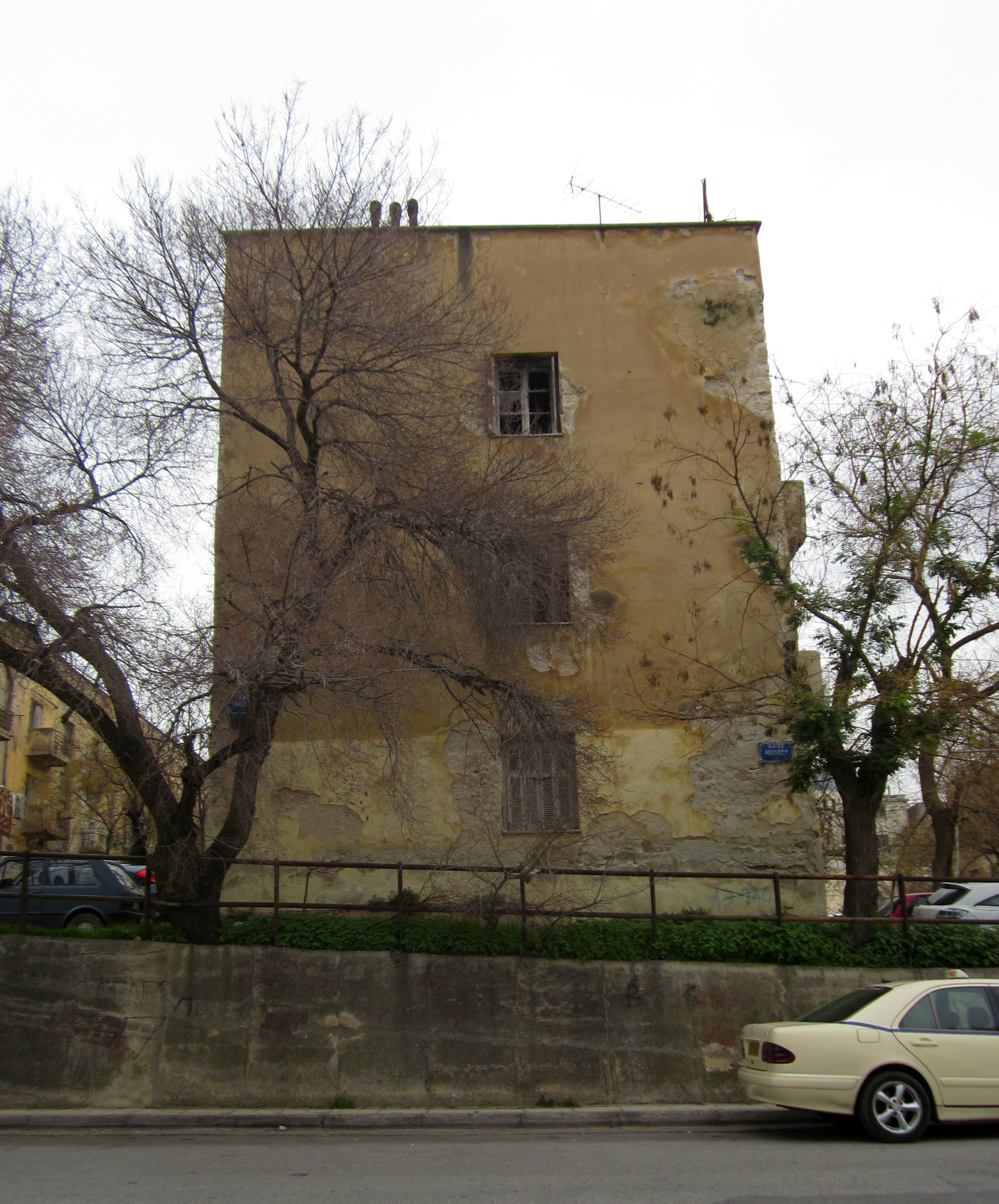 View of the façade on Degleri street