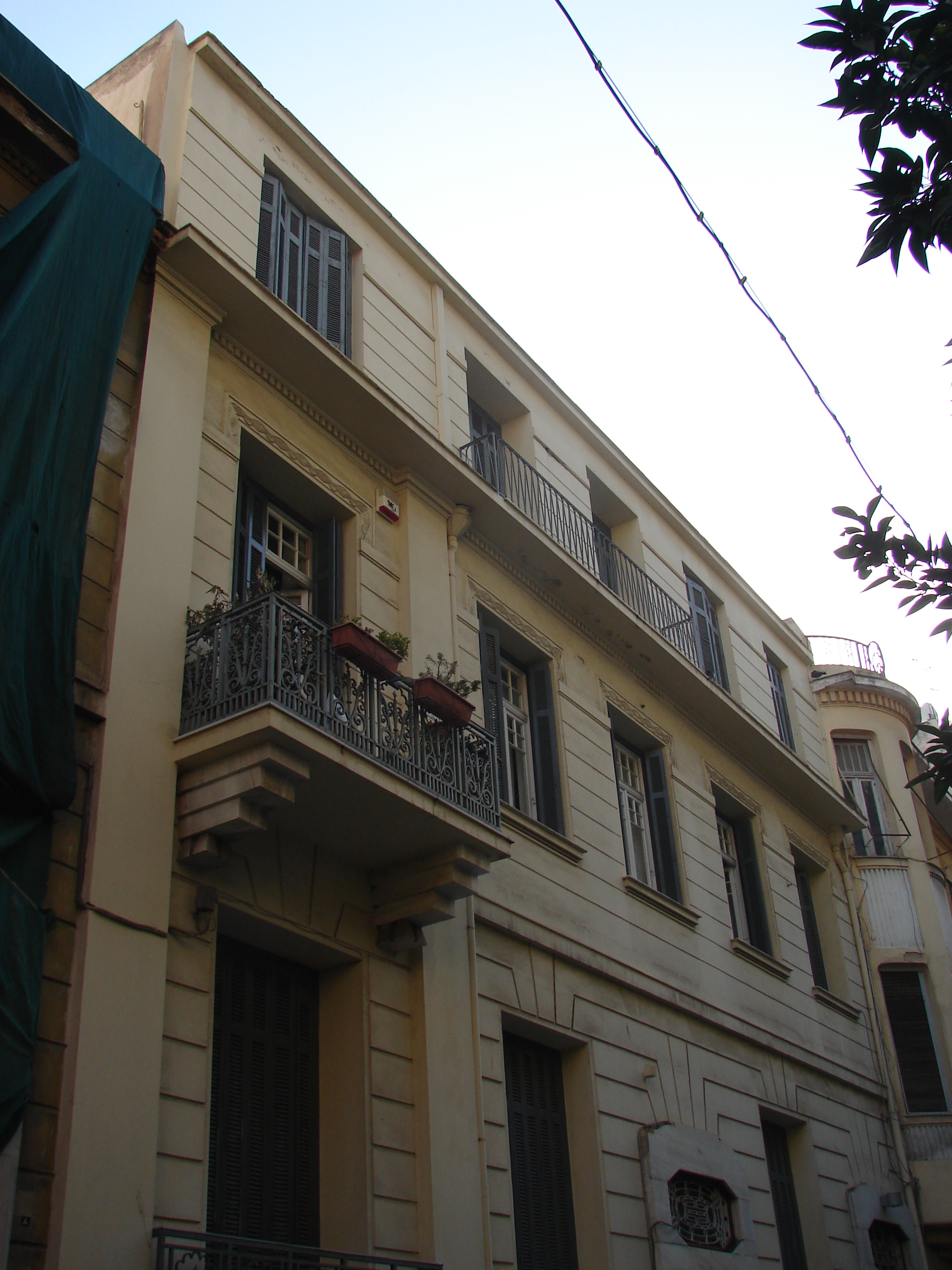 General view of the building (2013)