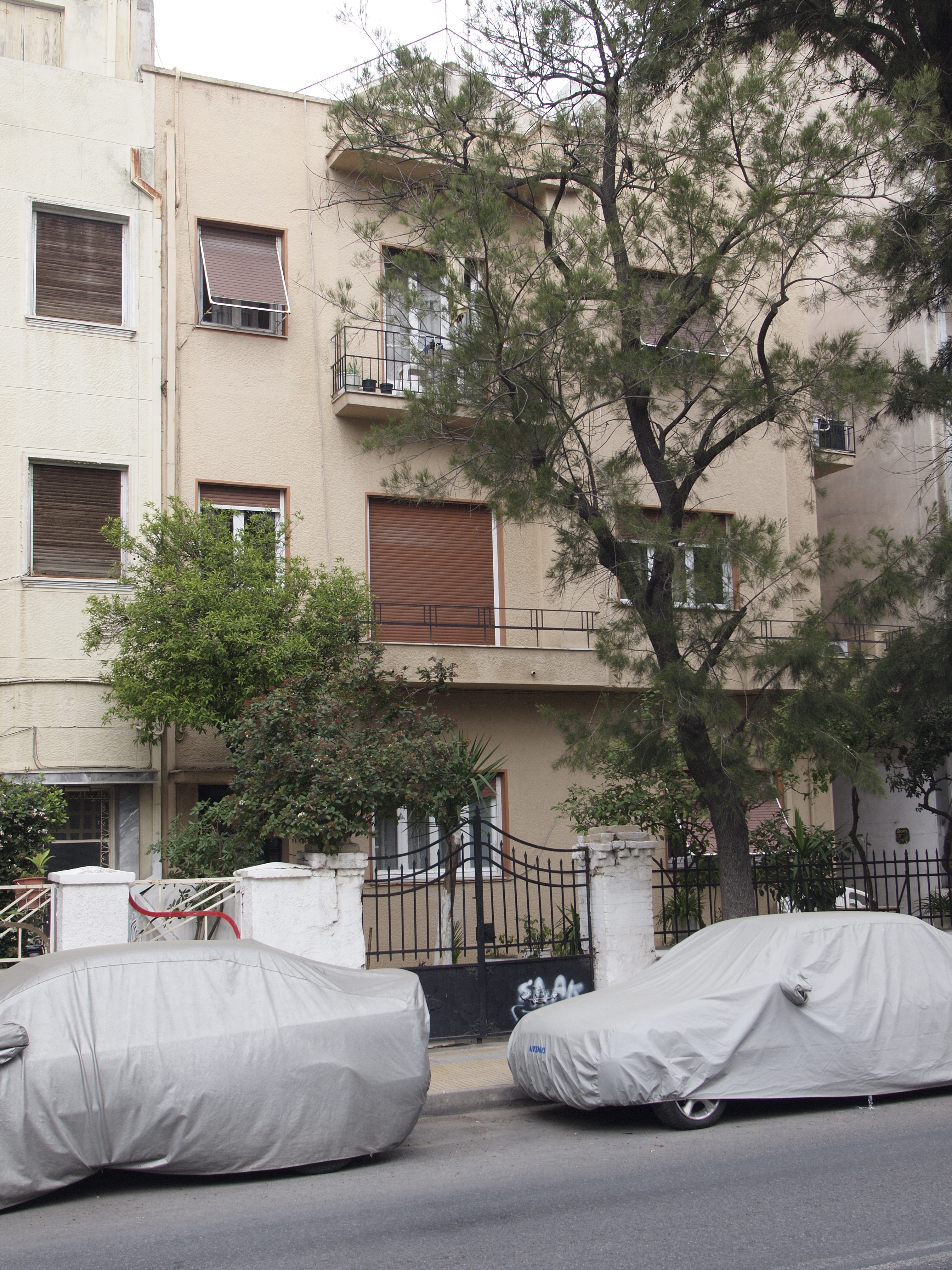 Facade view (2013)
