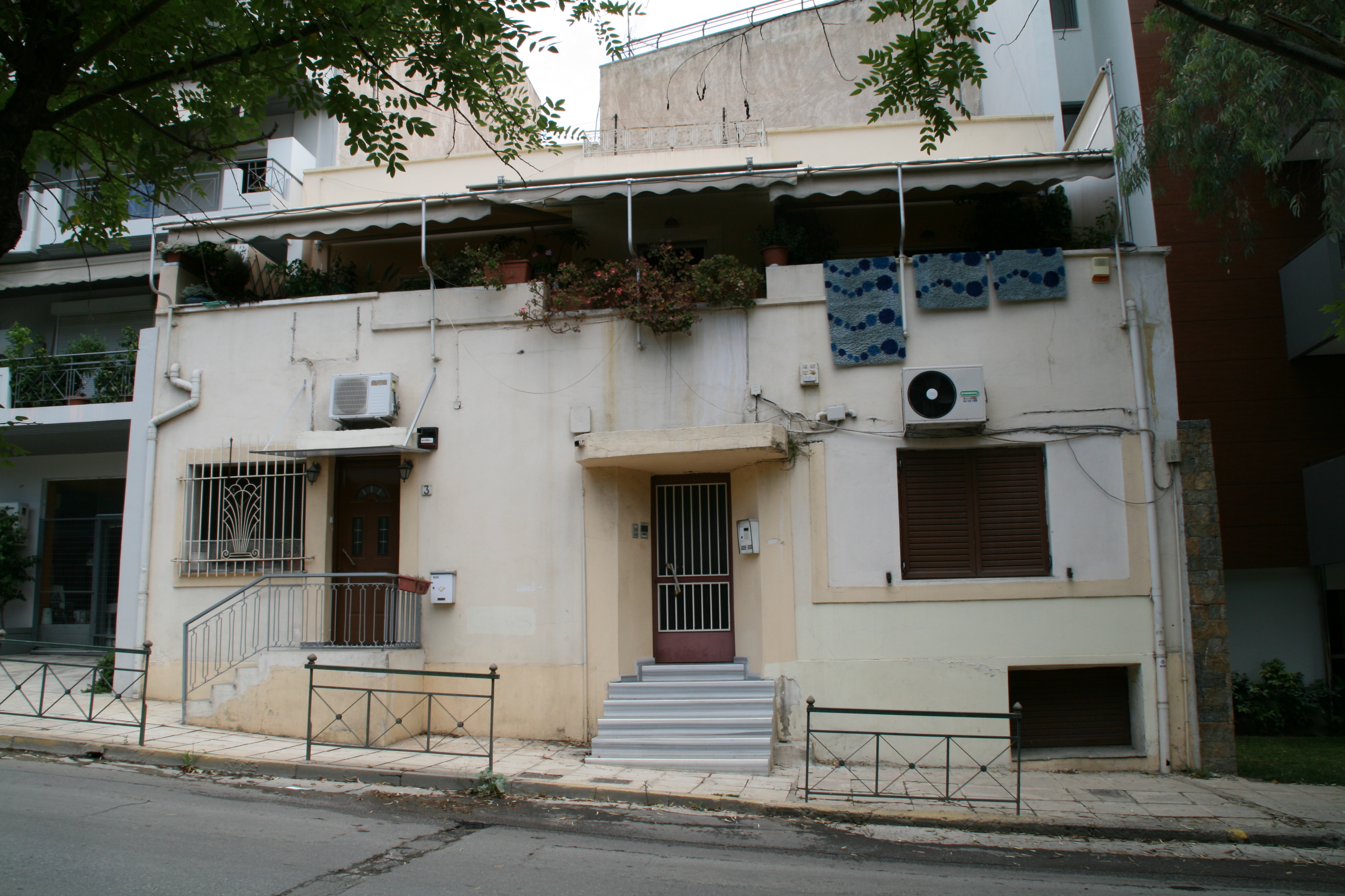 General view of the main facade (2014)