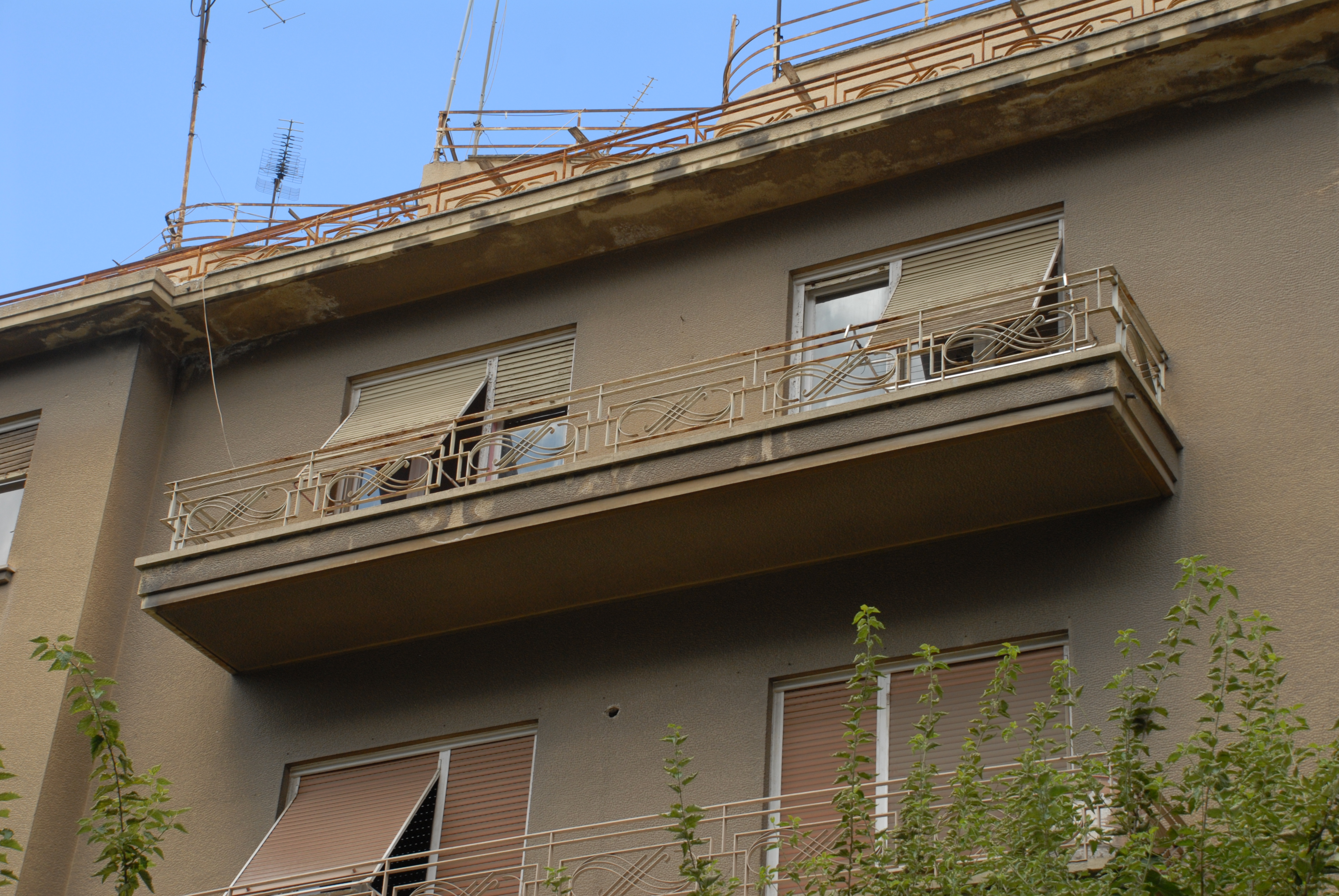 Λεπτομέρεια της όψης, εξώστης (2013)