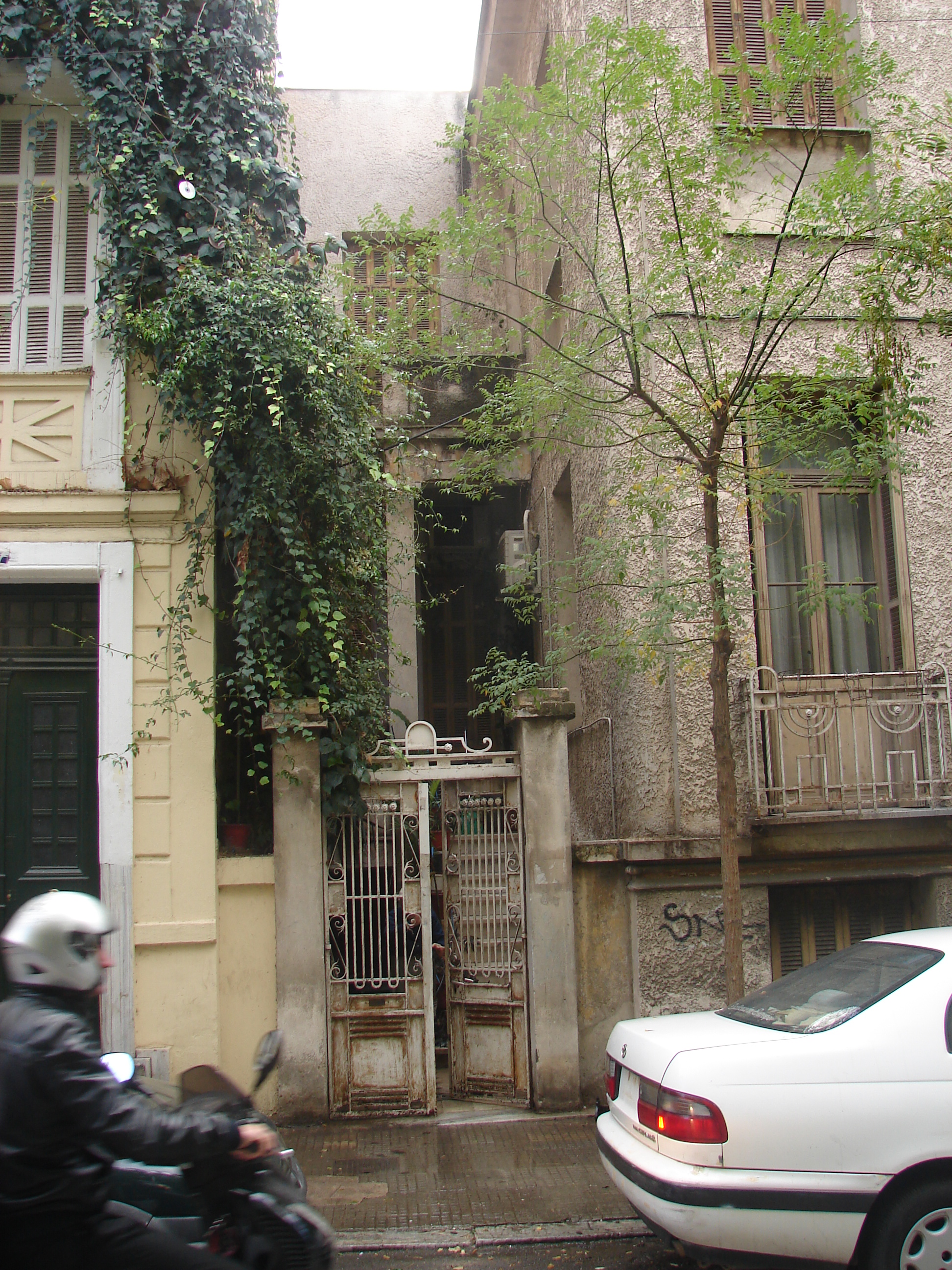 Γενική αυλόθυρας