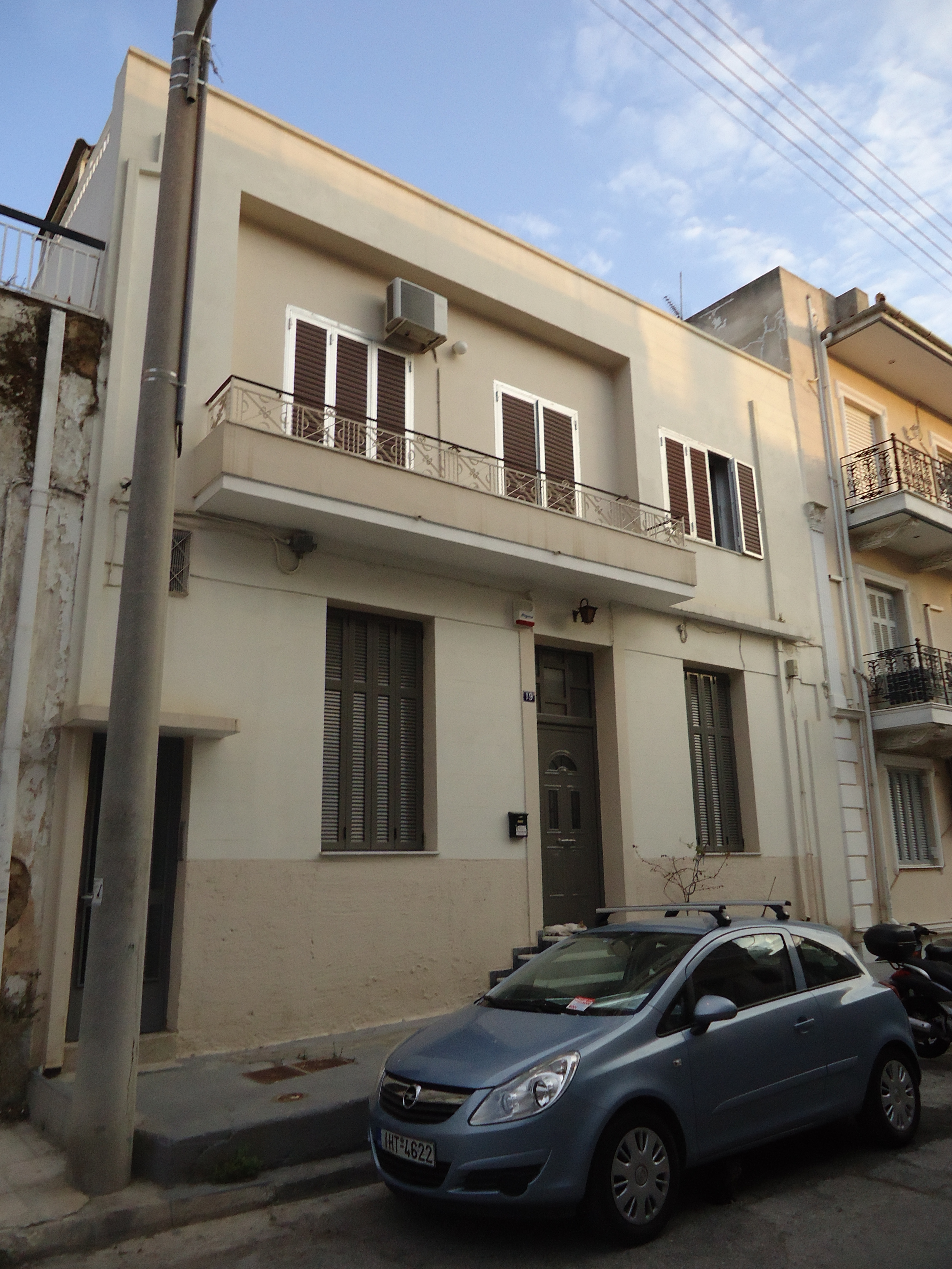 Όψη κτιρίου από την οδό Ανθίου